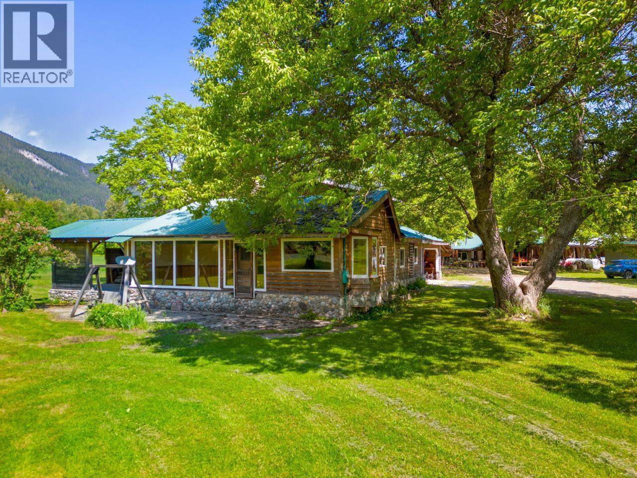 209 Lardeau River Road, Lardeau, British Columbia  V0G 1N0 - Photo 6 - 10366301