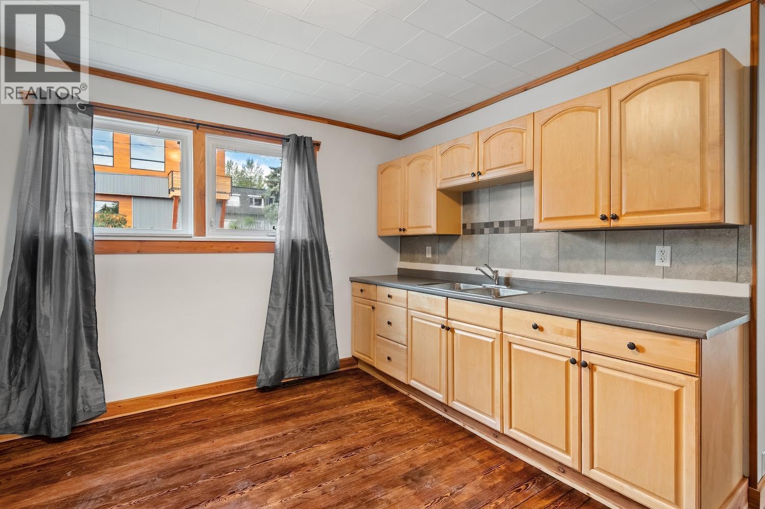 402 6a Avenue, Fernie, British Columbia  V0B 1M0 - Photo 15 - 10366087