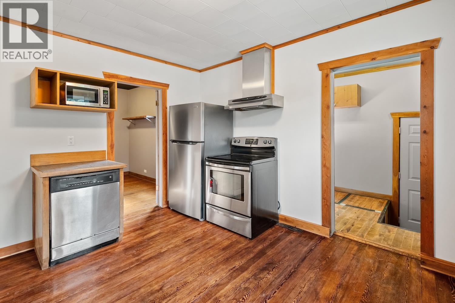 402 6a Avenue, Fernie, British Columbia  V0B 1M0 - Photo 17 - 10366087