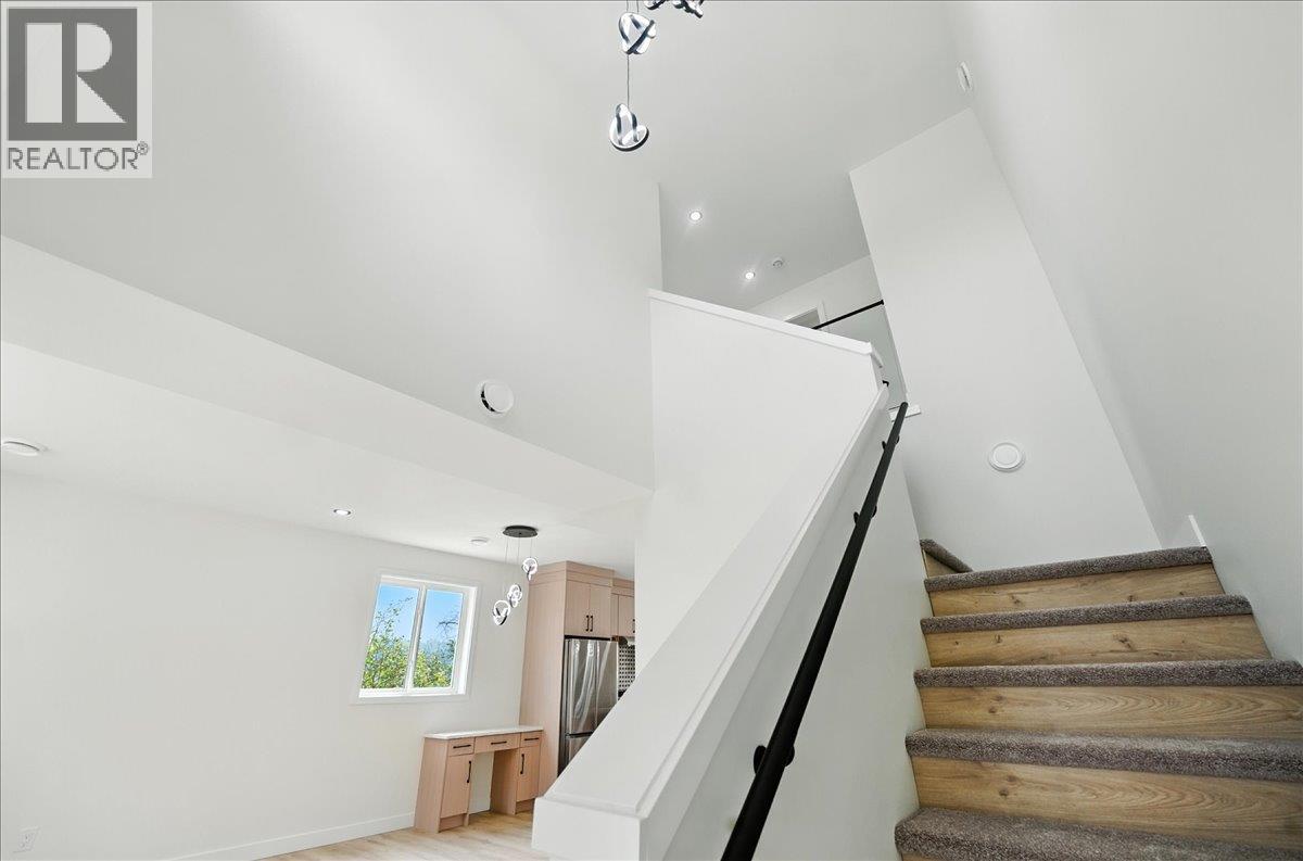 3736 Toba Road, Castlegar, British Columbia  V1N 4Y3 - Photo 10 - 10366137