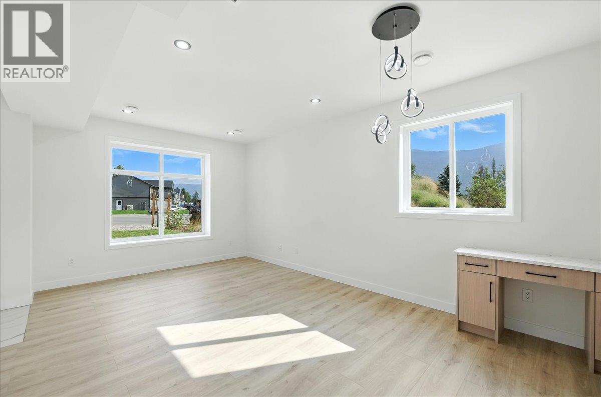 3736 Toba Road, Castlegar, British Columbia  V1N 4Y3 - Photo 14 - 10366137