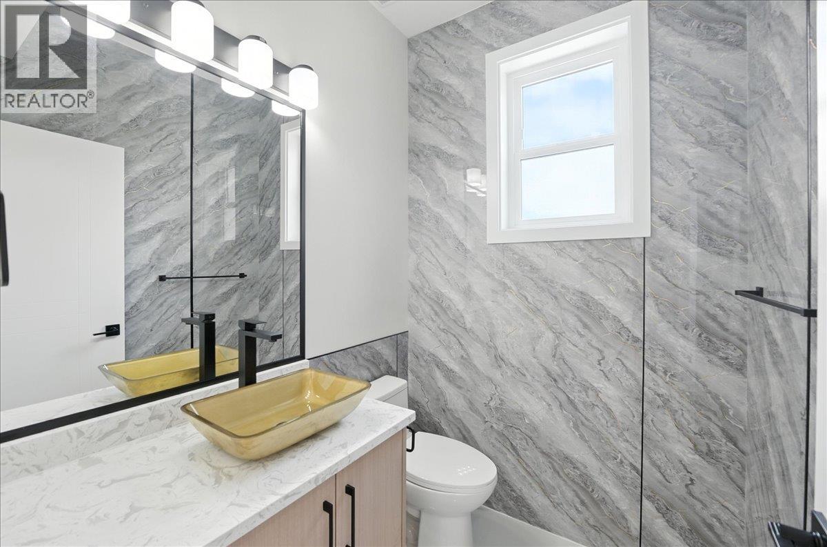 3736 Toba Road, Castlegar, British Columbia  V1N 4Y3 - Photo 17 - 10366137