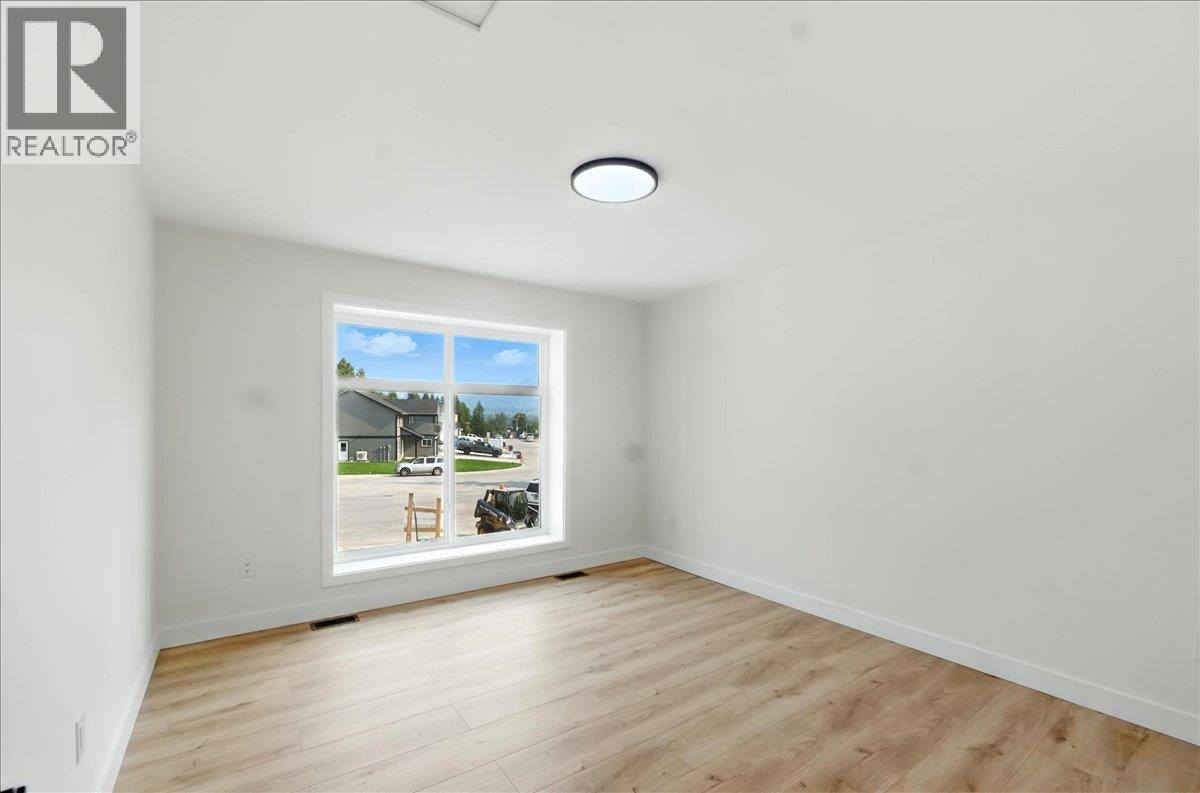 3736 Toba Road, Castlegar, British Columbia  V1N 4Y3 - Photo 18 - 10366137