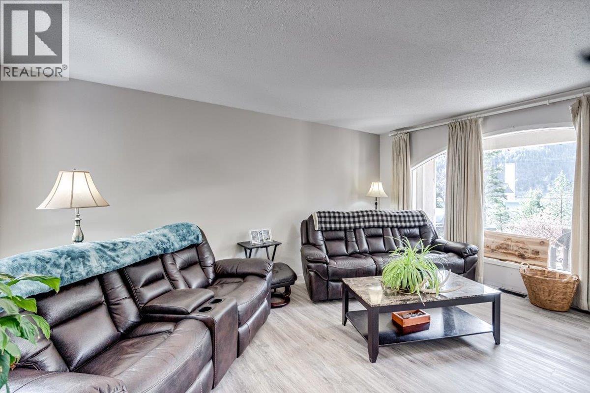 5407 Allendale Crescent, Castlegar, British Columbia  V1N 4V8 - Photo 11 - 10366304