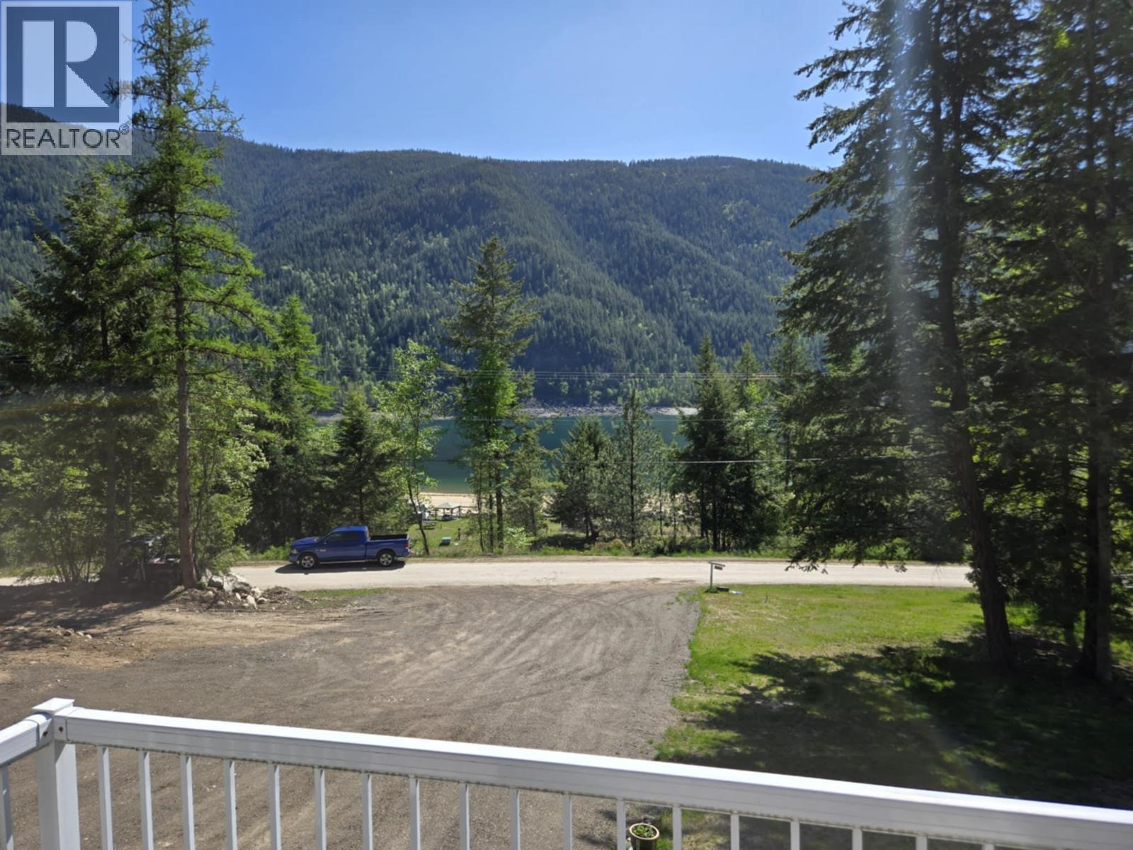 5407 Allendale Crescent, Castlegar, British Columbia  V1N 4V8 - Photo 9 - 10366304