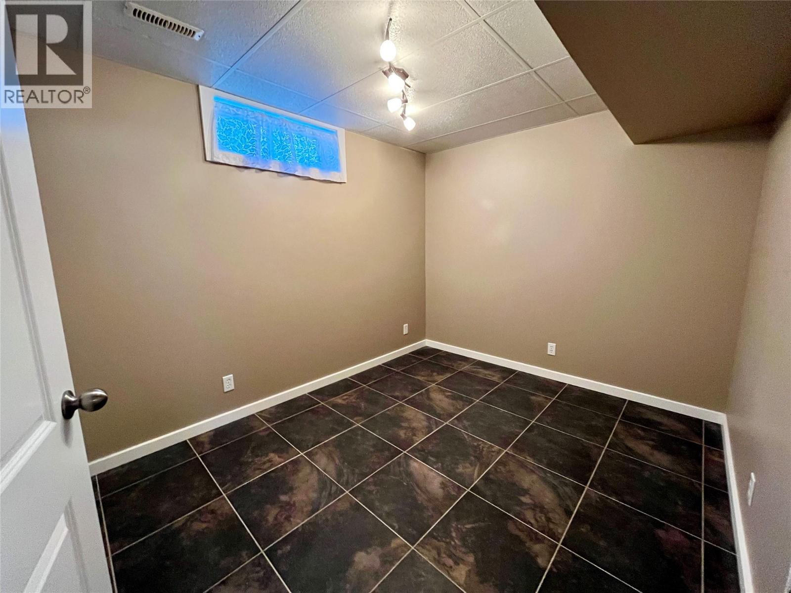 148 Gwillim Crescent, Tumbler Ridge, British Columbia  V0C 2W0 - Photo 20 - 10366097