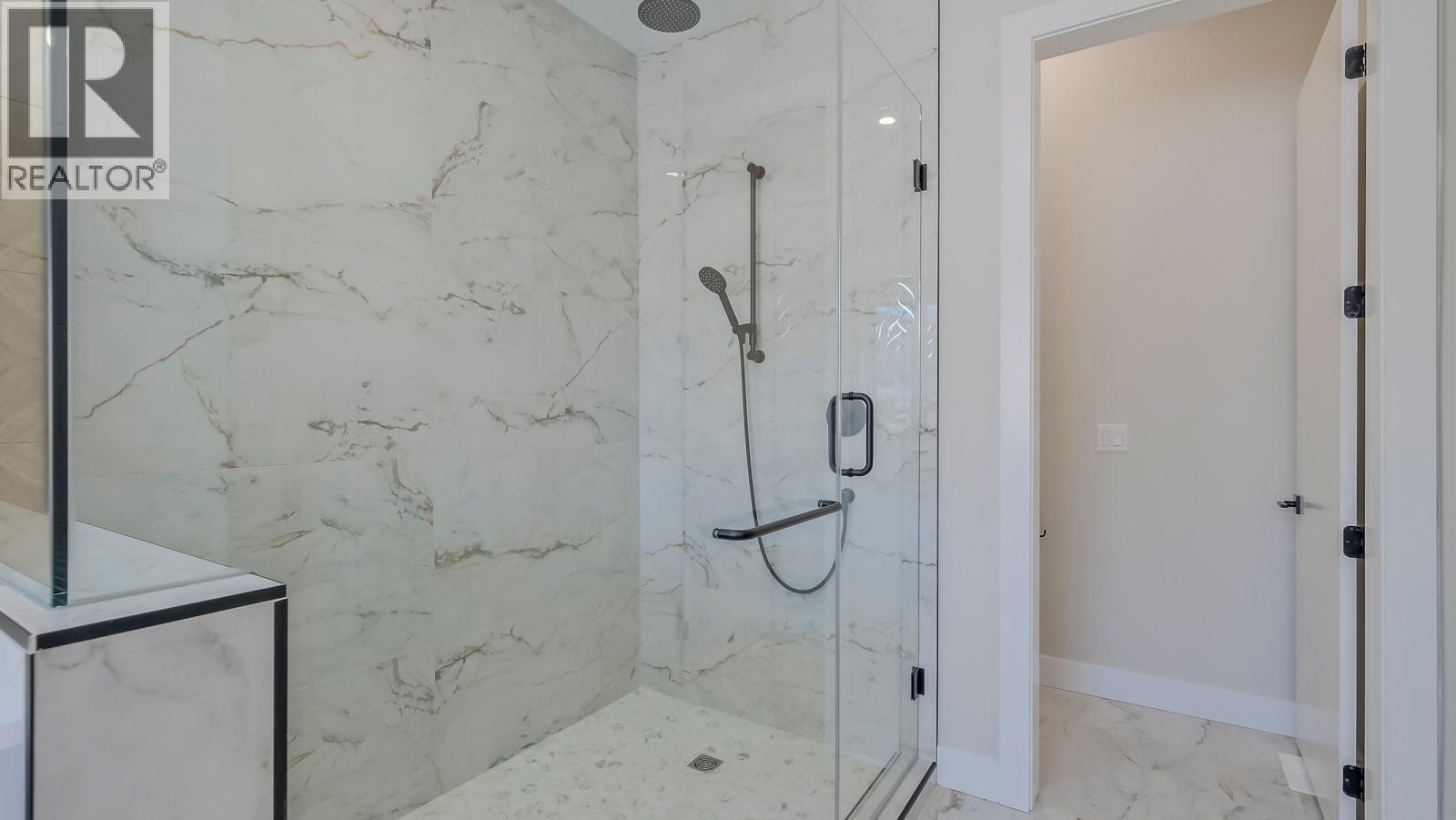 937 Royal Troon Lane, Kelowna, British Columbia  V1P 0A3 - Photo 31 - 10366355