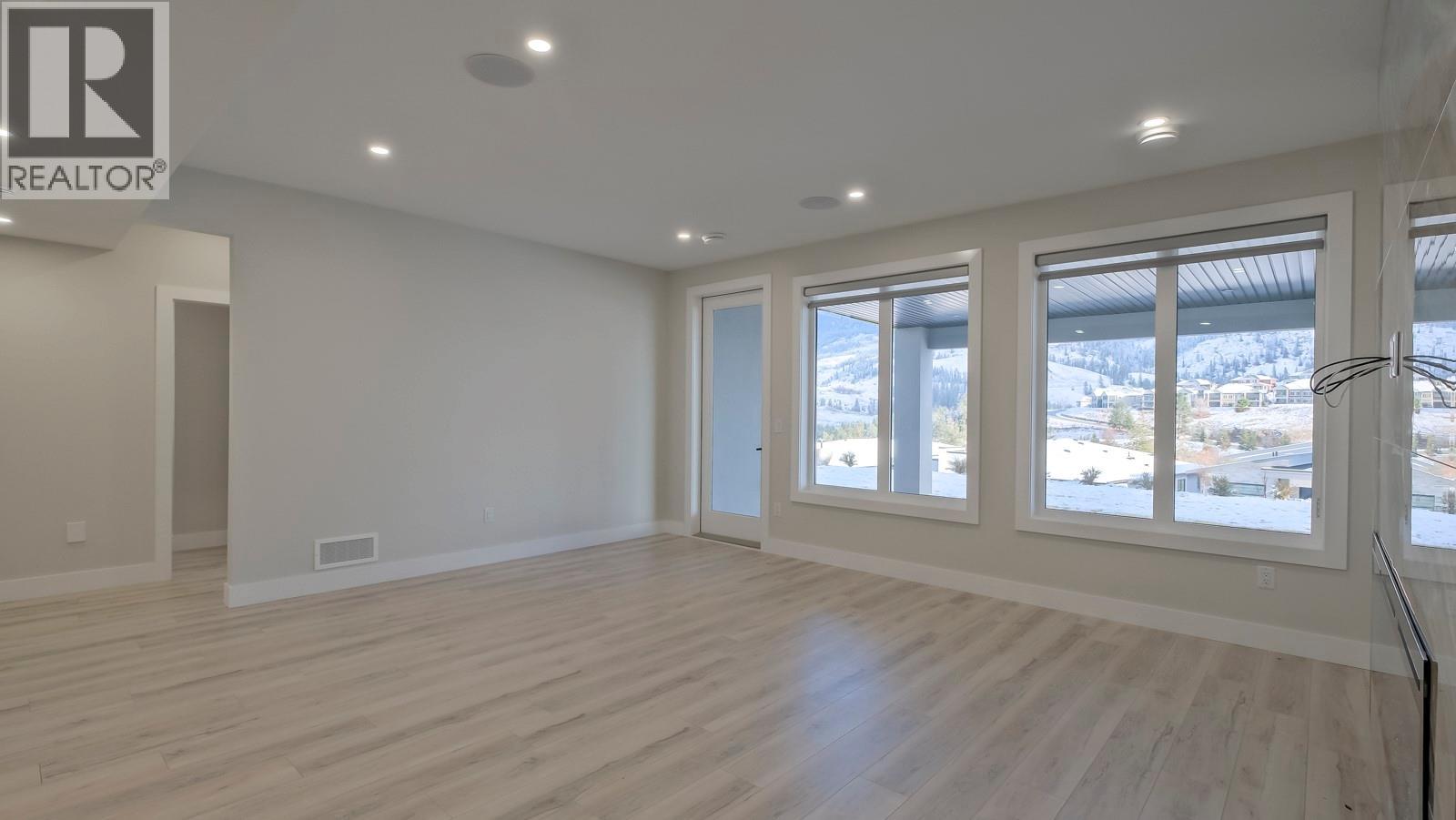 937 Royal Troon Lane, Kelowna, British Columbia  V1P 0A3 - Photo 40 - 10366355