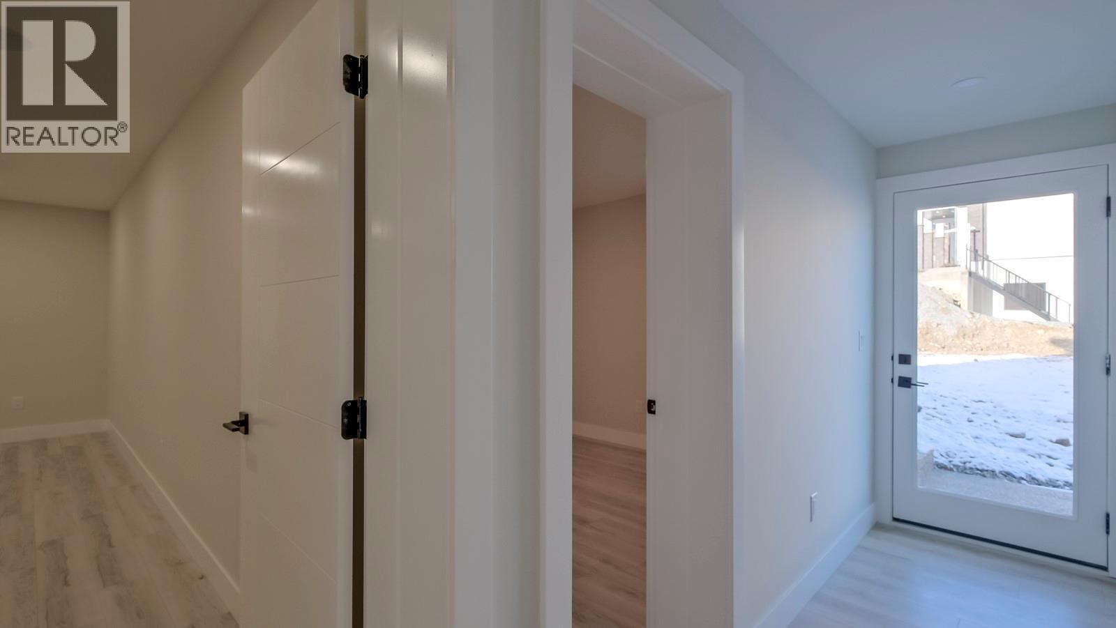 937 Royal Troon Lane, Kelowna, British Columbia  V1P 0A3 - Photo 48 - 10366355