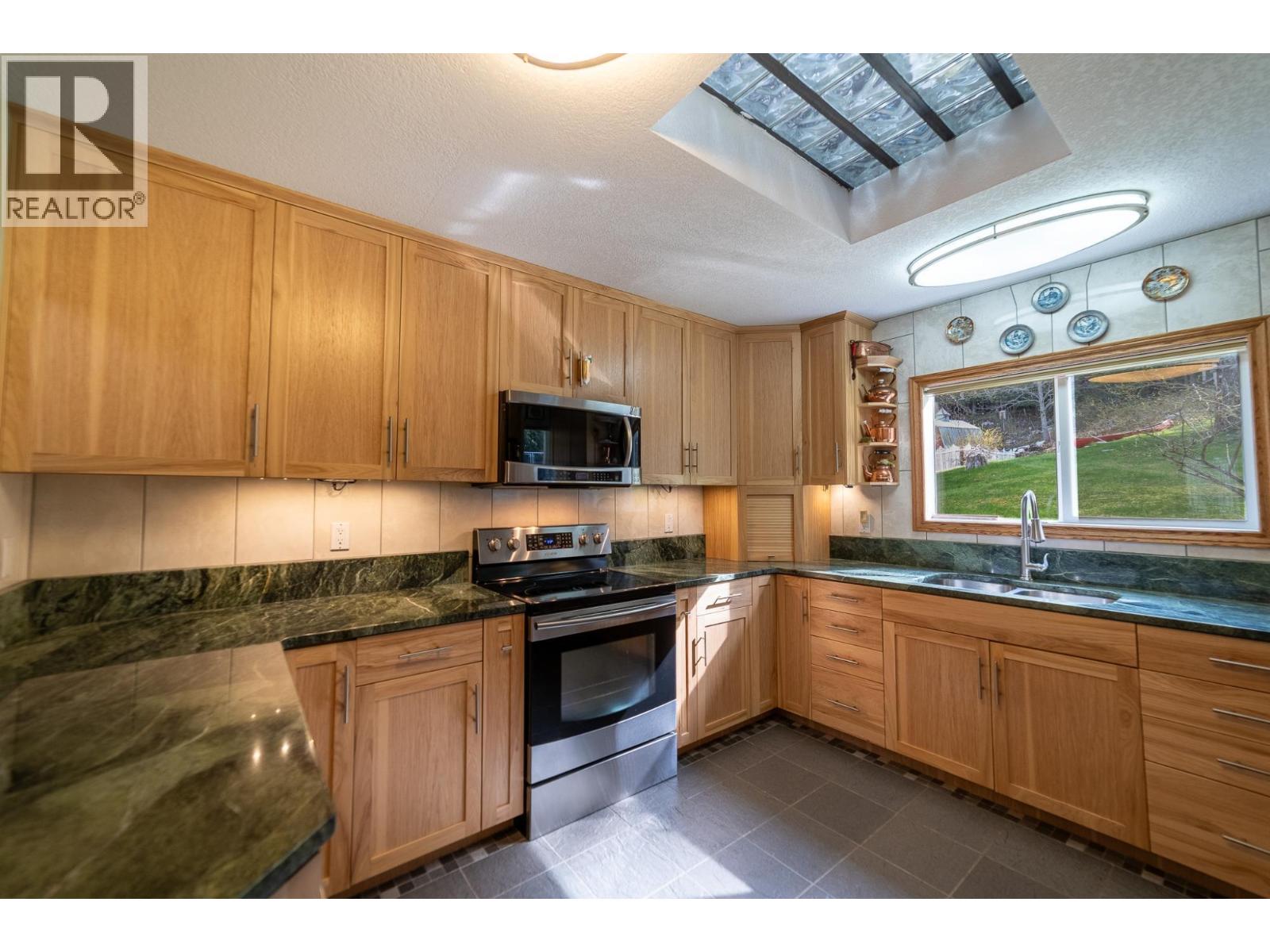 11110 3a Highway, Sanca, British Columbia  V0B 1A2 - Photo 14 - 10366379