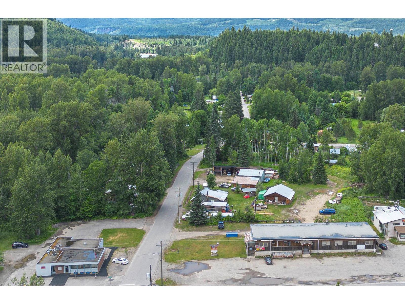 117 Clearwater Station Road, Clearwater, British Columbia  V0E 0E2 - Photo 16 - 10366307