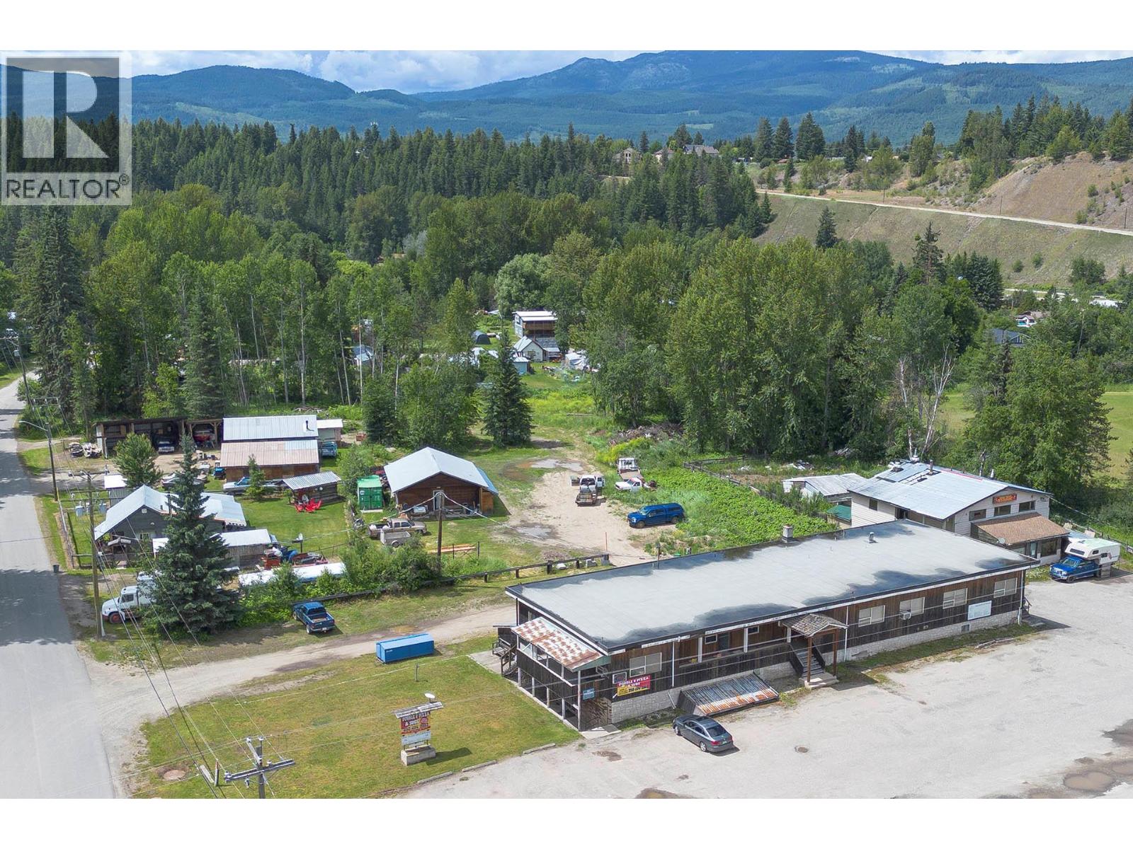 117 Clearwater Station Road, Clearwater, British Columbia  V0E 0E2 - Photo 22 - 10366307