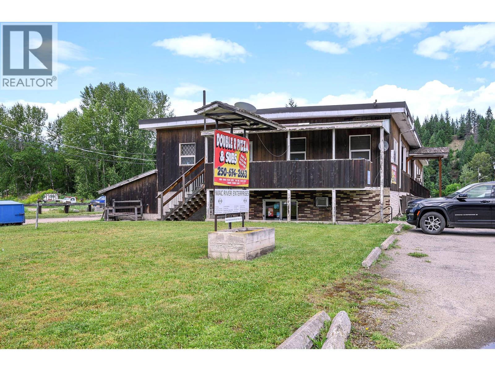 117 Clearwater Station Road, Clearwater, British Columbia  V0E 0E2 - Photo 3 - 10366307