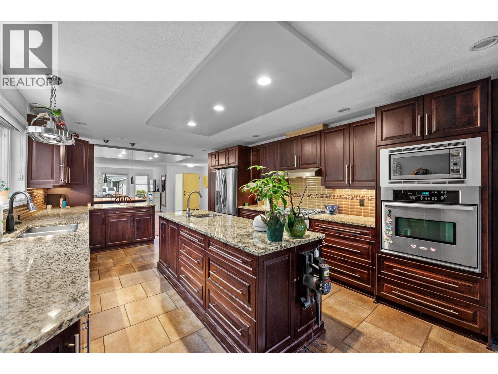 3430 Silverberry Road, Kelowna, British Columbia  V1W 3V5 - Photo 16 - 10366323