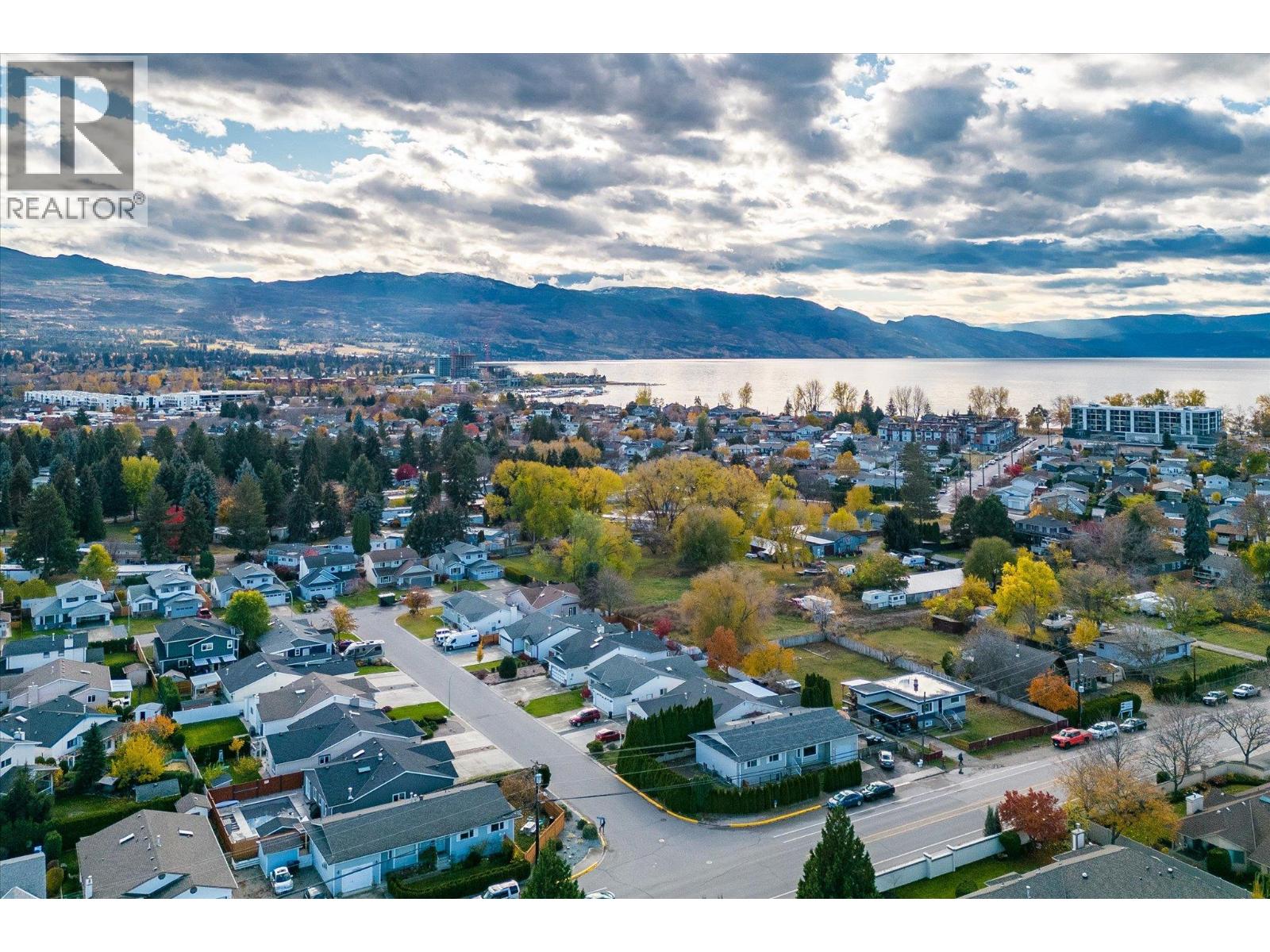 3430 Silverberry Road, Kelowna, British Columbia  V1W 3V5 - Photo 31 - 10366323