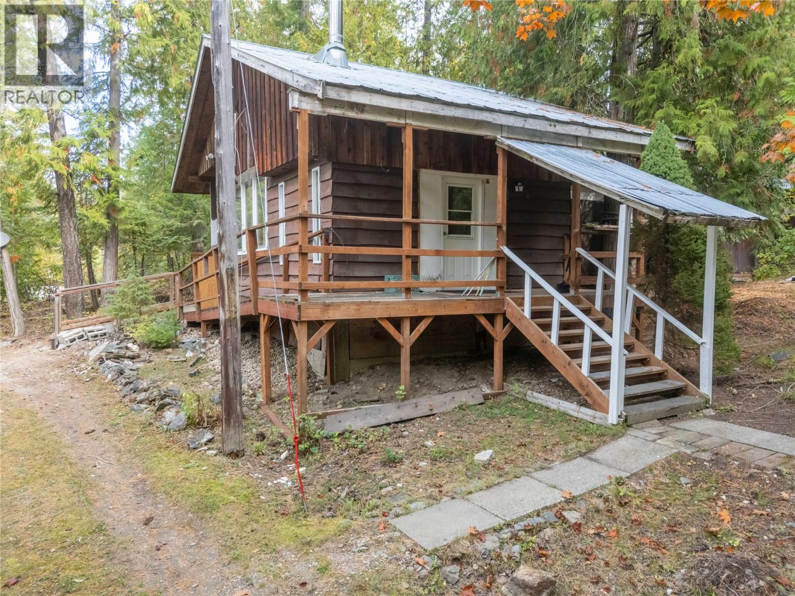 4540 Eagle Bay Road, Eagle Bay, British Columbia  V0E 1T0 - Photo 3 - 10365139