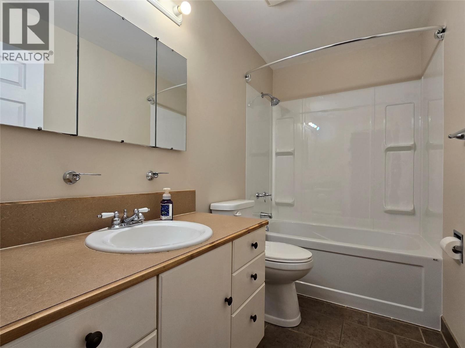 1584 Stage Road, Cache Creek, British Columbia  V0K 1H0 - Photo 10 - 10366421