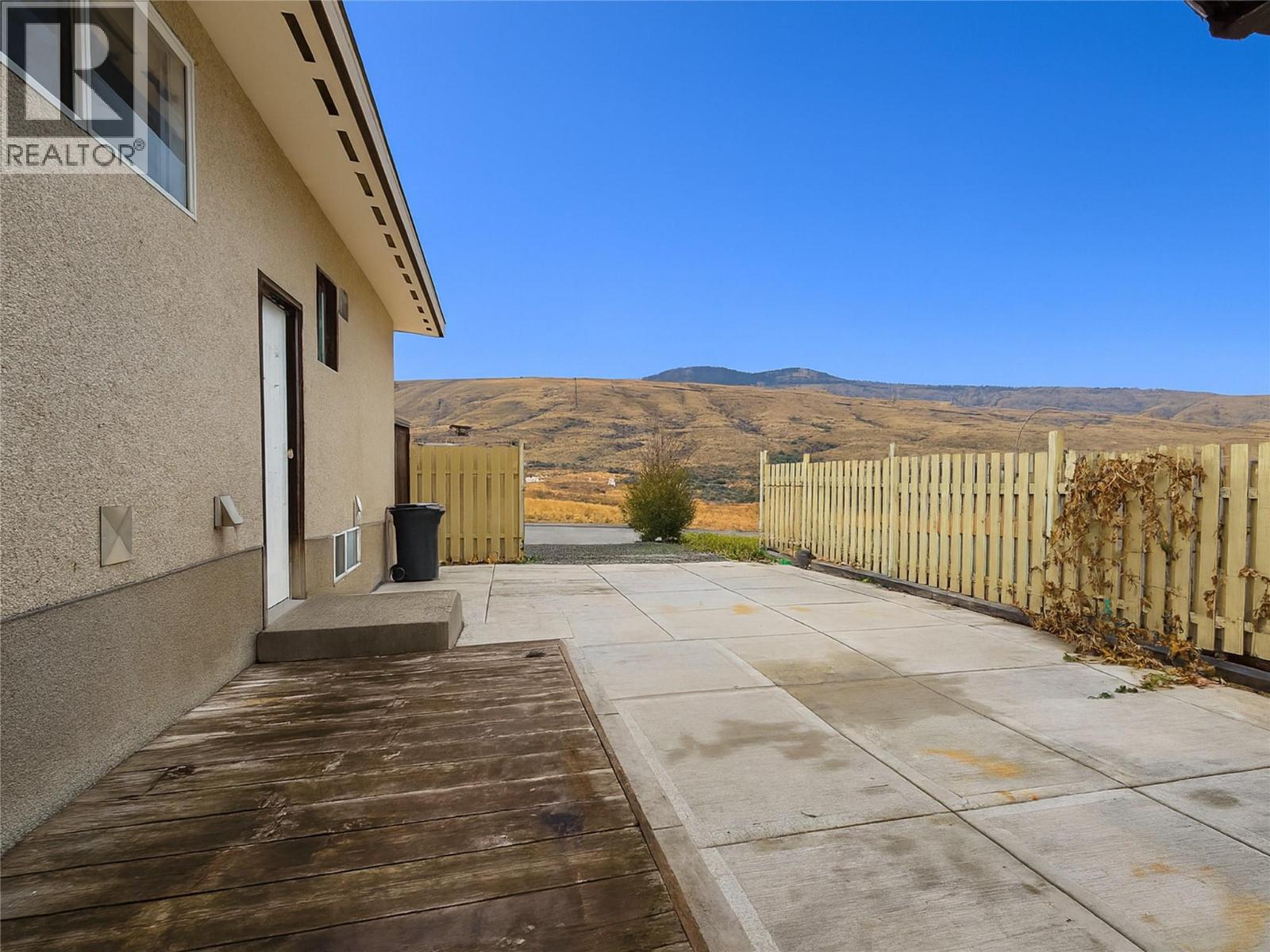 1584 Stage Road, Cache Creek, British Columbia  V0K 1H0 - Photo 3 - 10366421