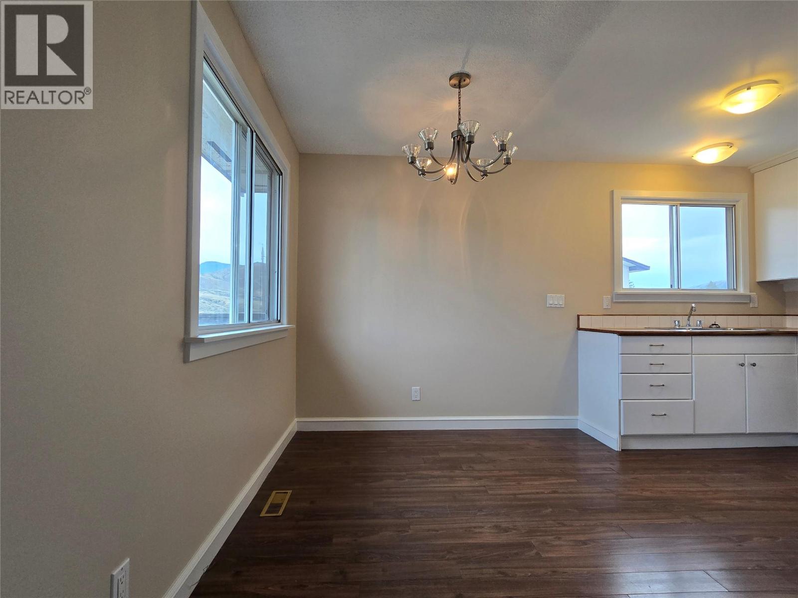 1584 Stage Road, Cache Creek, British Columbia  V0K 1H0 - Photo 6 - 10366421