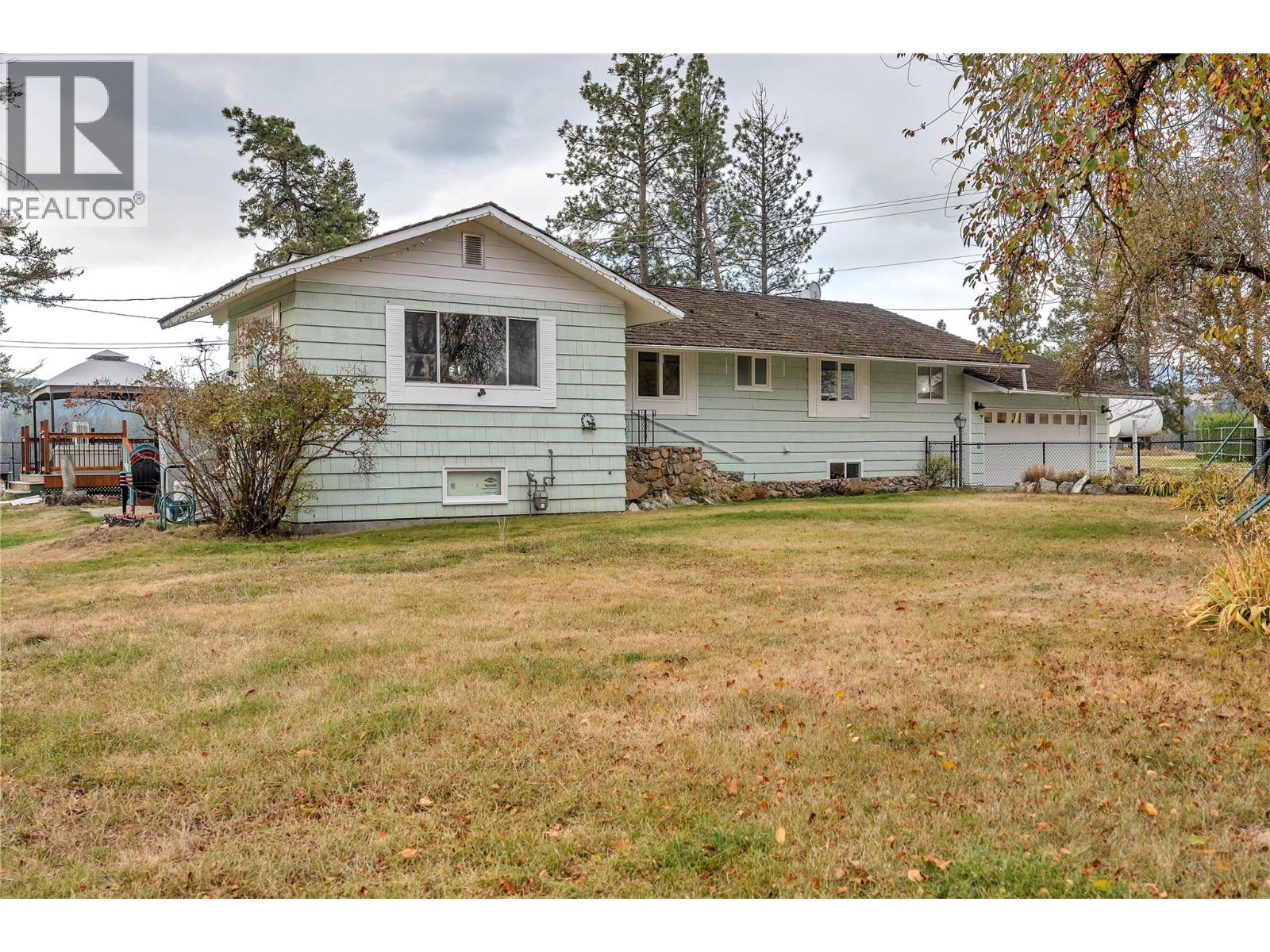 404 Grant Ave, Princeton, British Columbia  V0X 1W0 - Photo 1 - 10366458