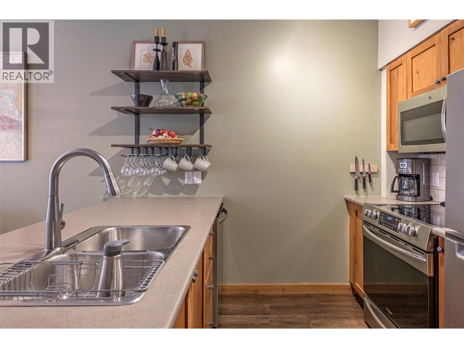 9808 Silver Star Road Unit# 109, Vernon, British Columbia  V1B 3X4 - Photo 2 - 10366492