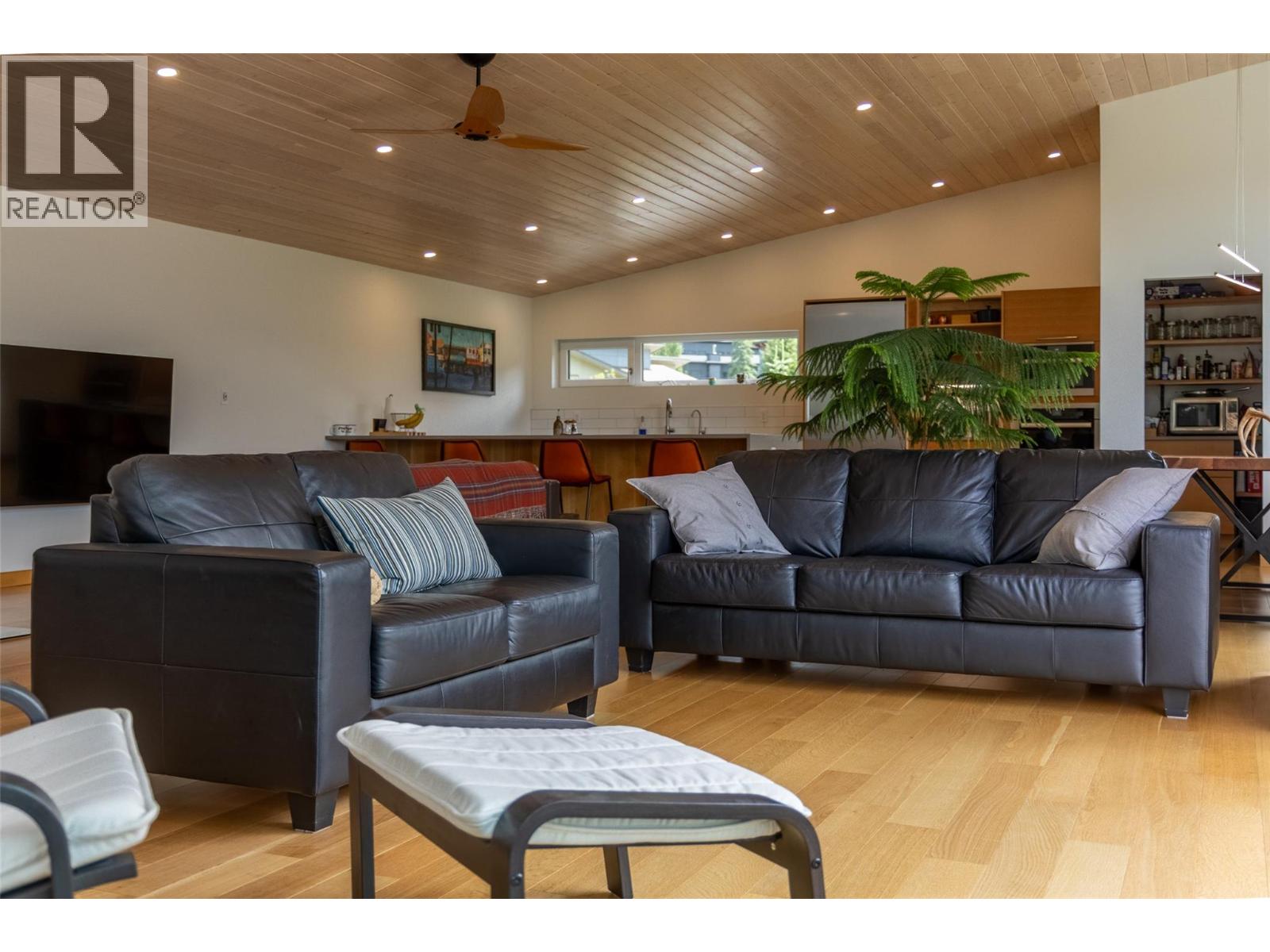 2 Piedmont Drive, Fernie, British Columbia  V0B 1M4 - Photo 10 - 10366569