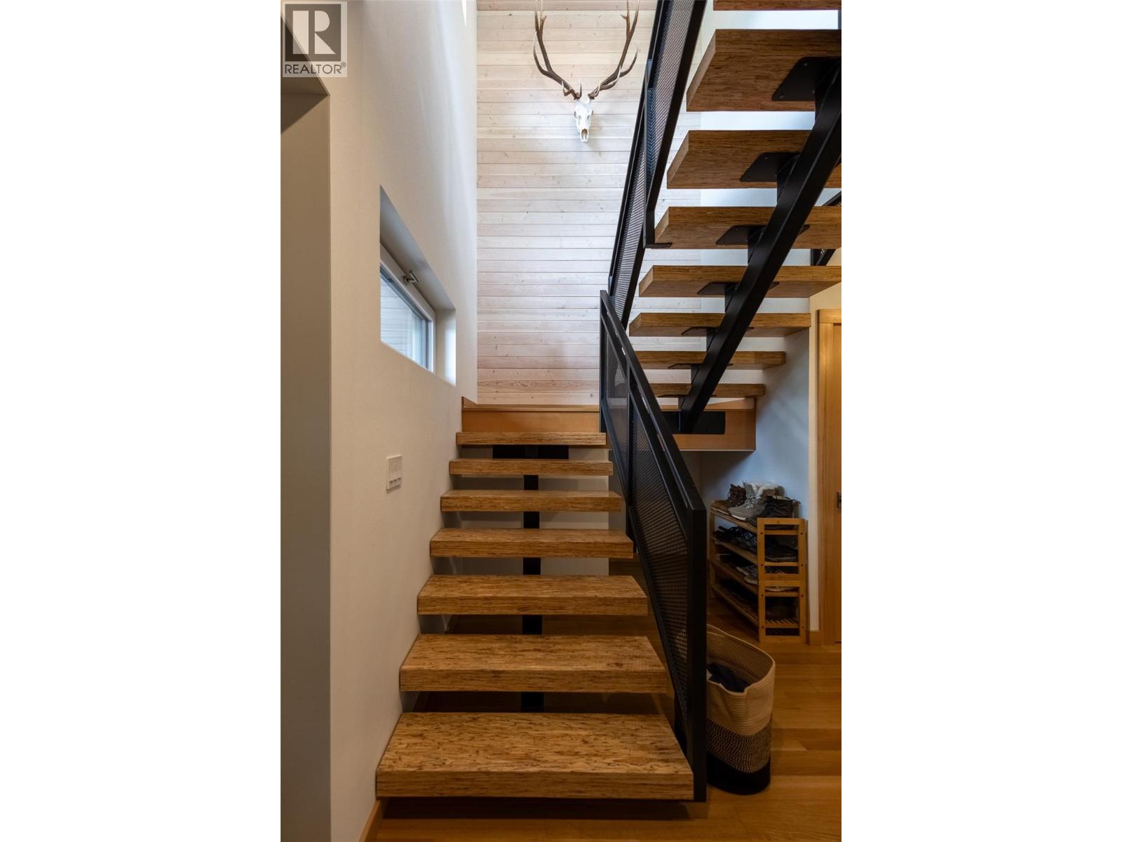 2 Piedmont Drive, Fernie, British Columbia  V0B 1M4 - Photo 8 - 10366569