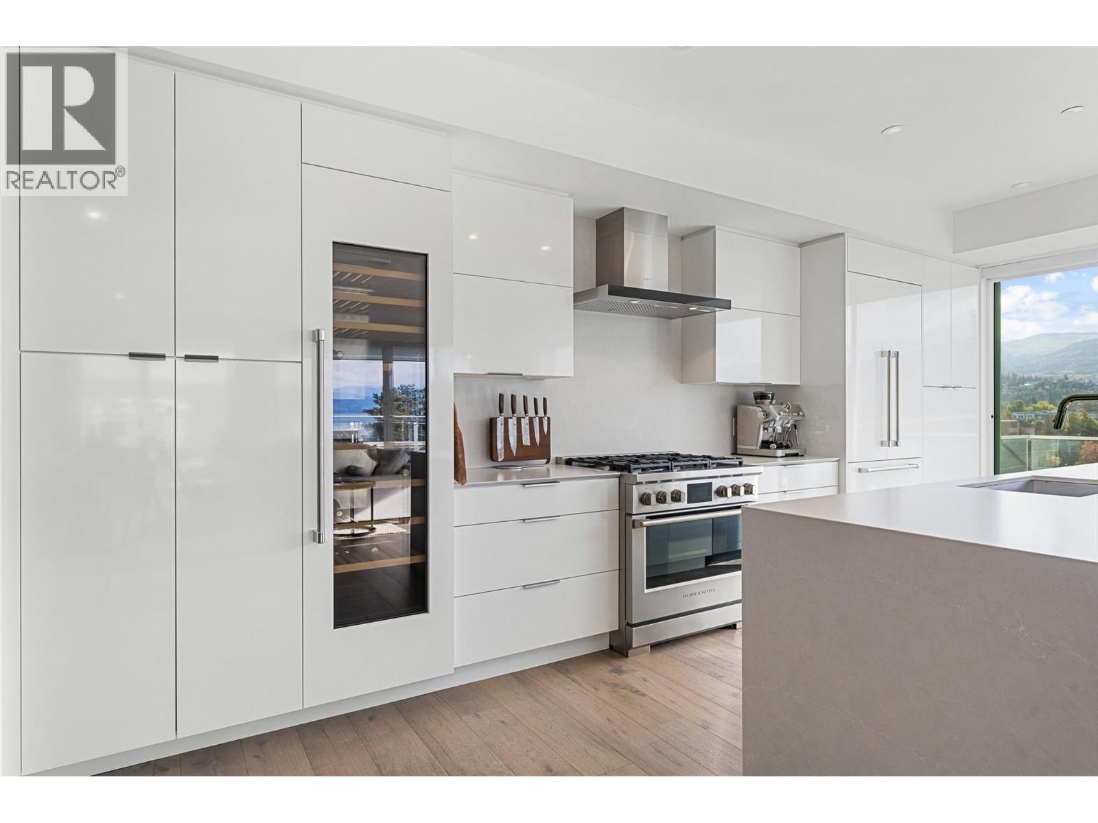 4071 Lakeshore Road Unit# 402, Kelowna, British Columbia  V1W 1V7 - Photo 13 - 10366501