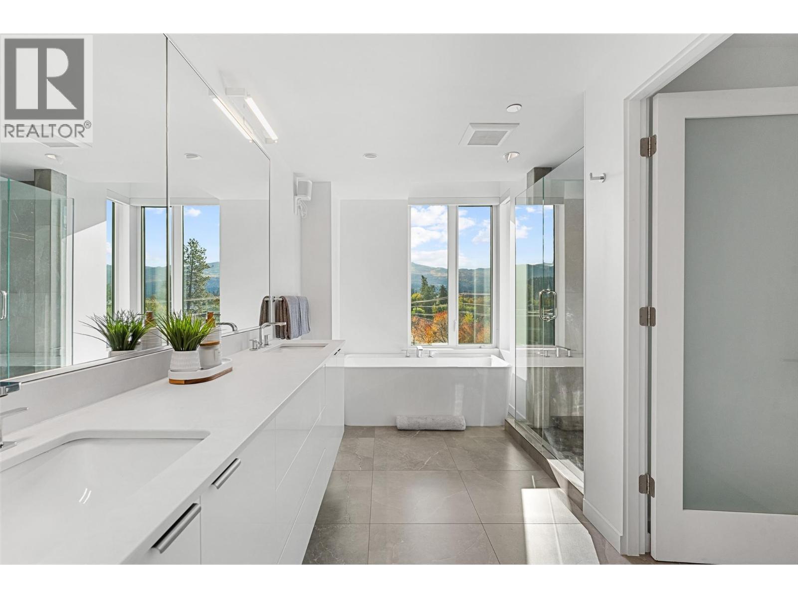 4071 Lakeshore Road Unit# 402, Kelowna, British Columbia  V1W 1V7 - Photo 33 - 10366501