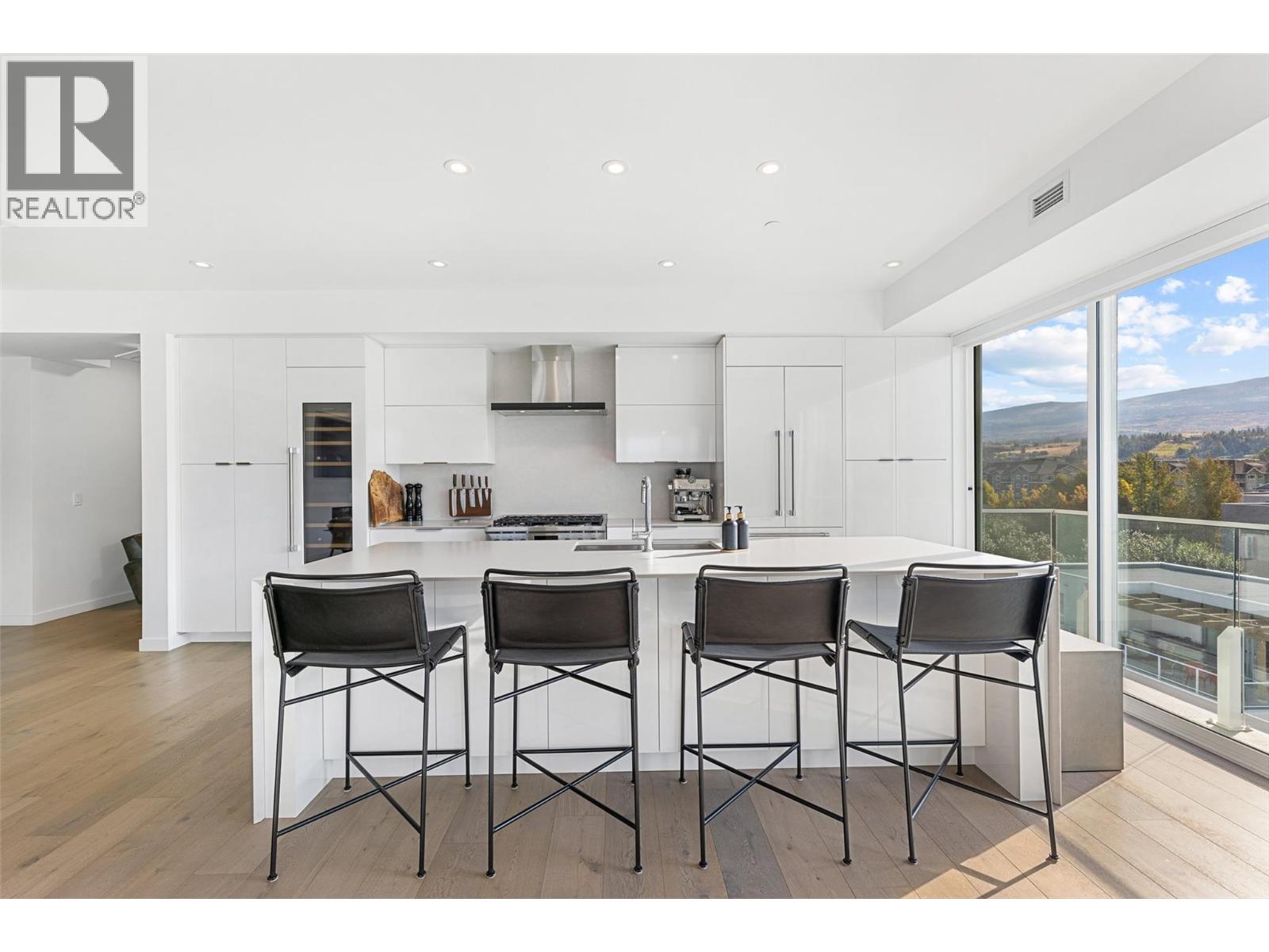 4071 Lakeshore Road Unit# 402, Kelowna, British Columbia  V1W 1V7 - Photo 8 - 10366501