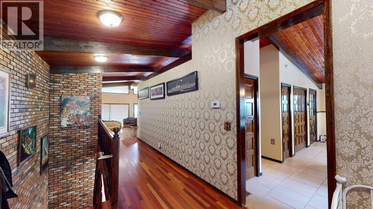 2545 6 Highway, Lumby, British Columbia  V0E 2G1 - Photo 11 - 10366341