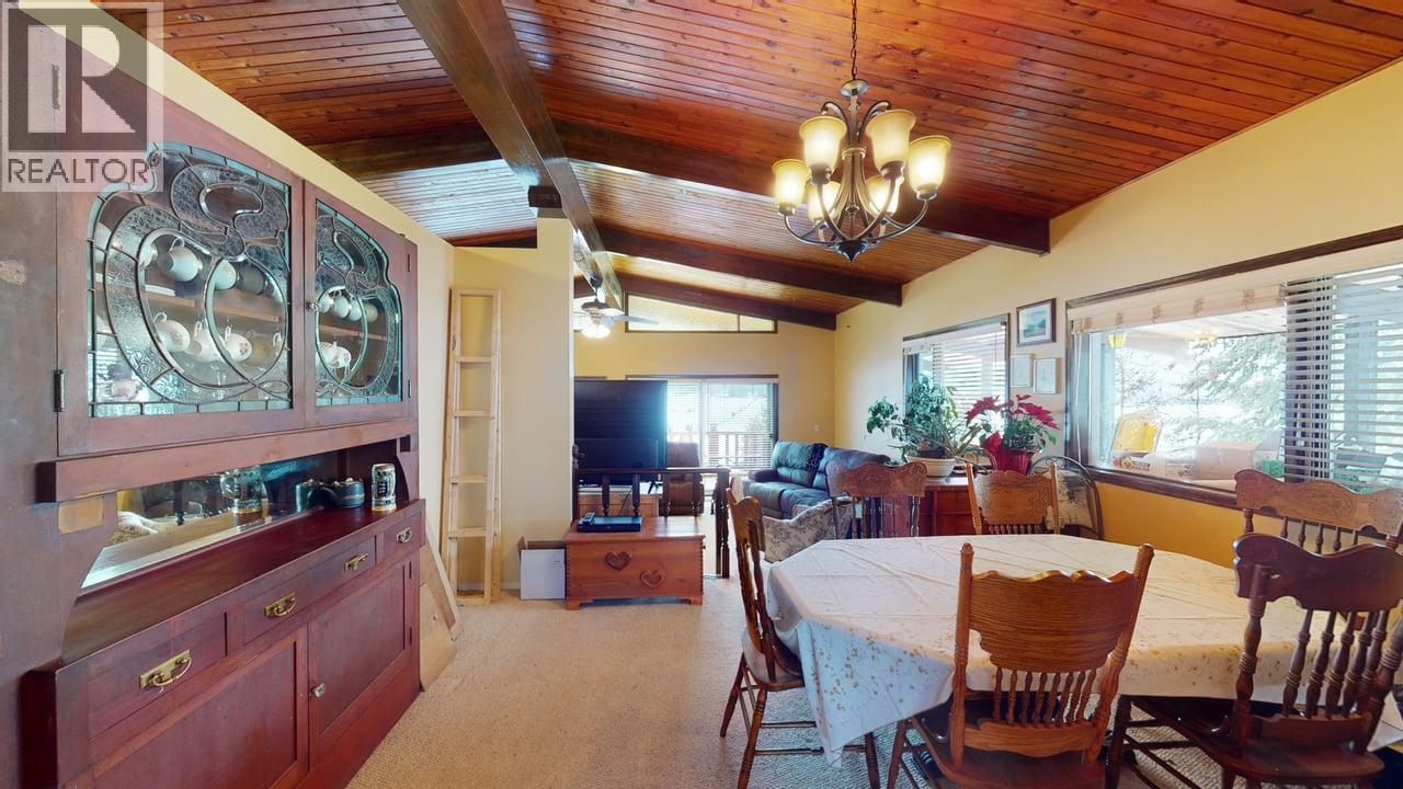 2545 6 Highway, Lumby, British Columbia  V0E 2G1 - Photo 12 - 10366341