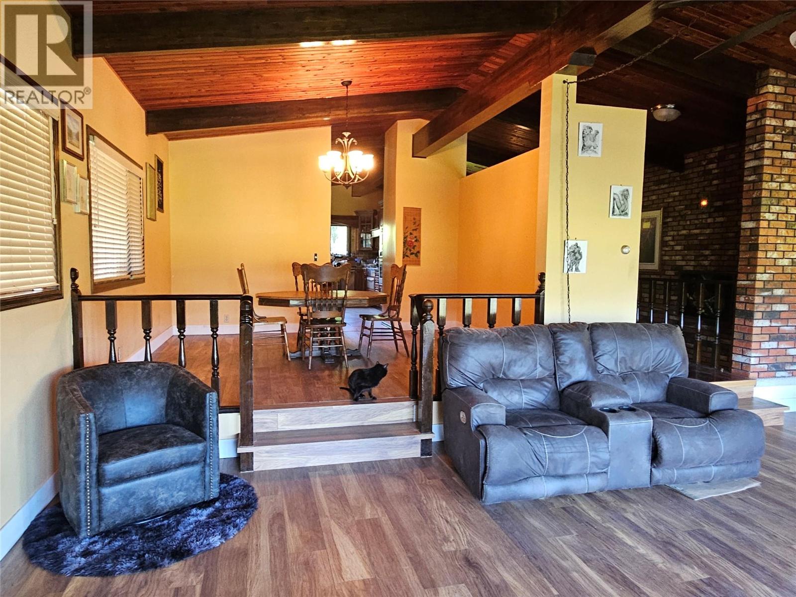 2545 6 Highway, Lumby, British Columbia  V0E 2G1 - Photo 16 - 10366341