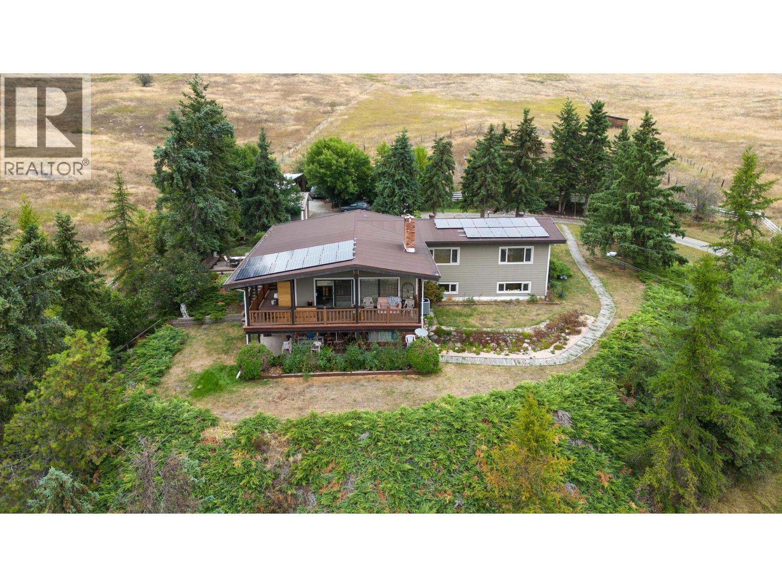 2545 6 Highway, Lumby, British Columbia  V0E 2G1 - Photo 2 - 10366341