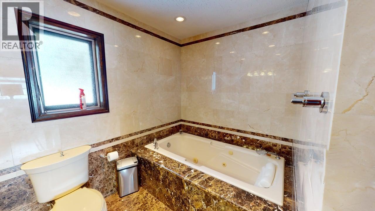 2545 6 Highway, Lumby, British Columbia  V0E 2G1 - Photo 24 - 10366341