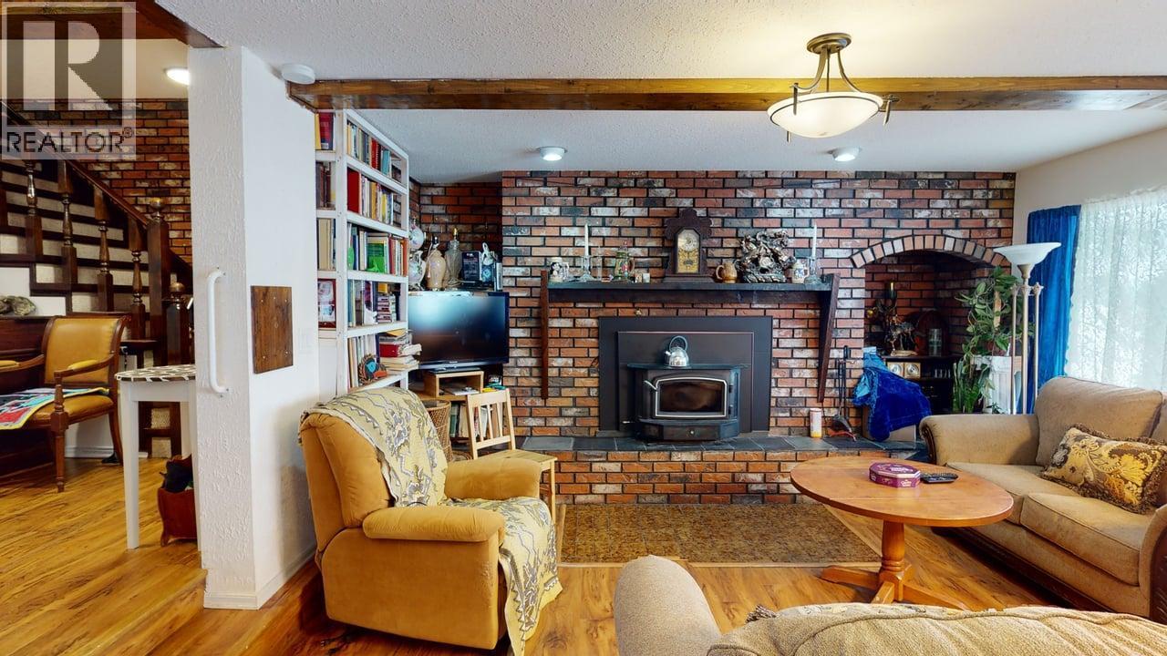 2545 6 Highway, Lumby, British Columbia  V0E 2G1 - Photo 32 - 10366341