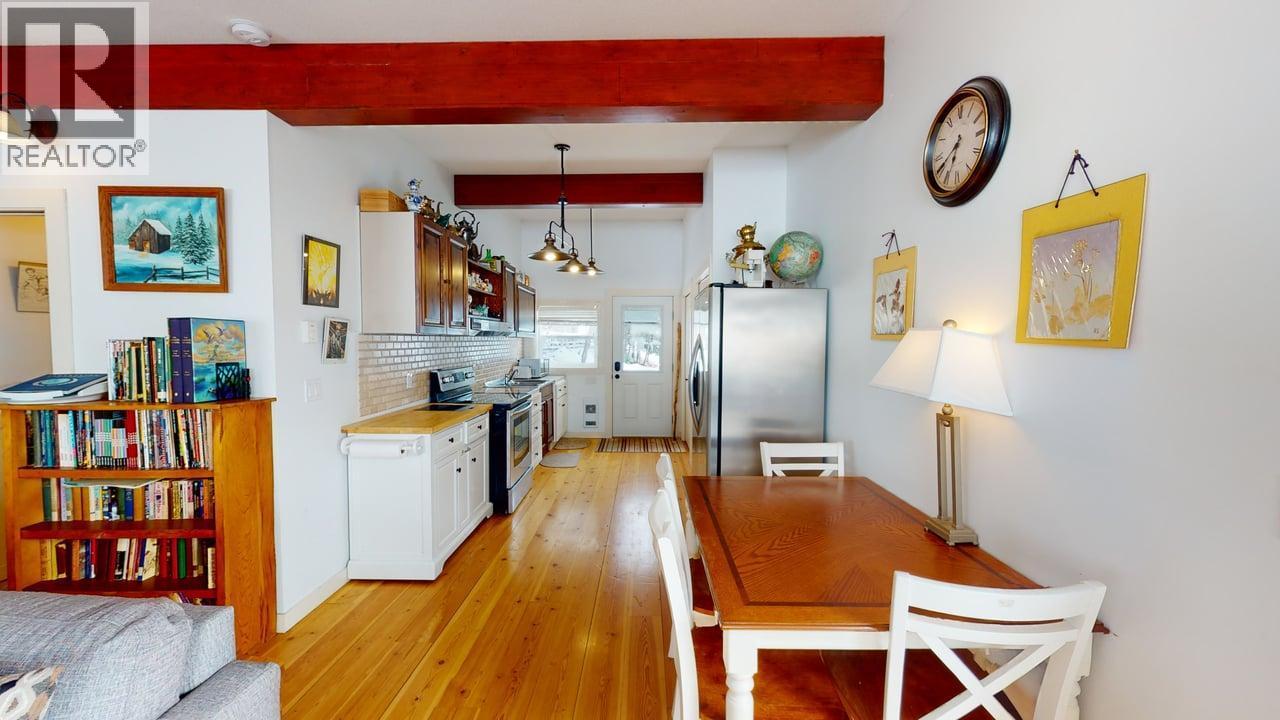 2545 6 Highway, Lumby, British Columbia  V0E 2G1 - Photo 35 - 10366341