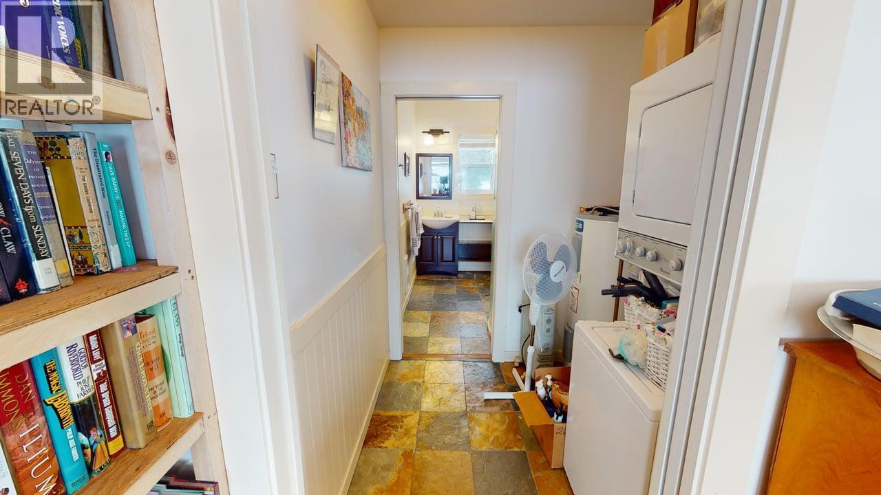 2545 6 Highway, Lumby, British Columbia  V0E 2G1 - Photo 36 - 10366341