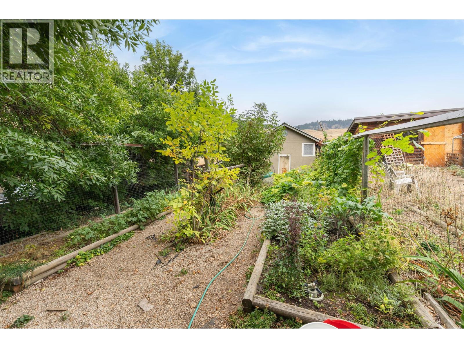 2545 6 Highway, Lumby, British Columbia  V0E 2G1 - Photo 65 - 10366341