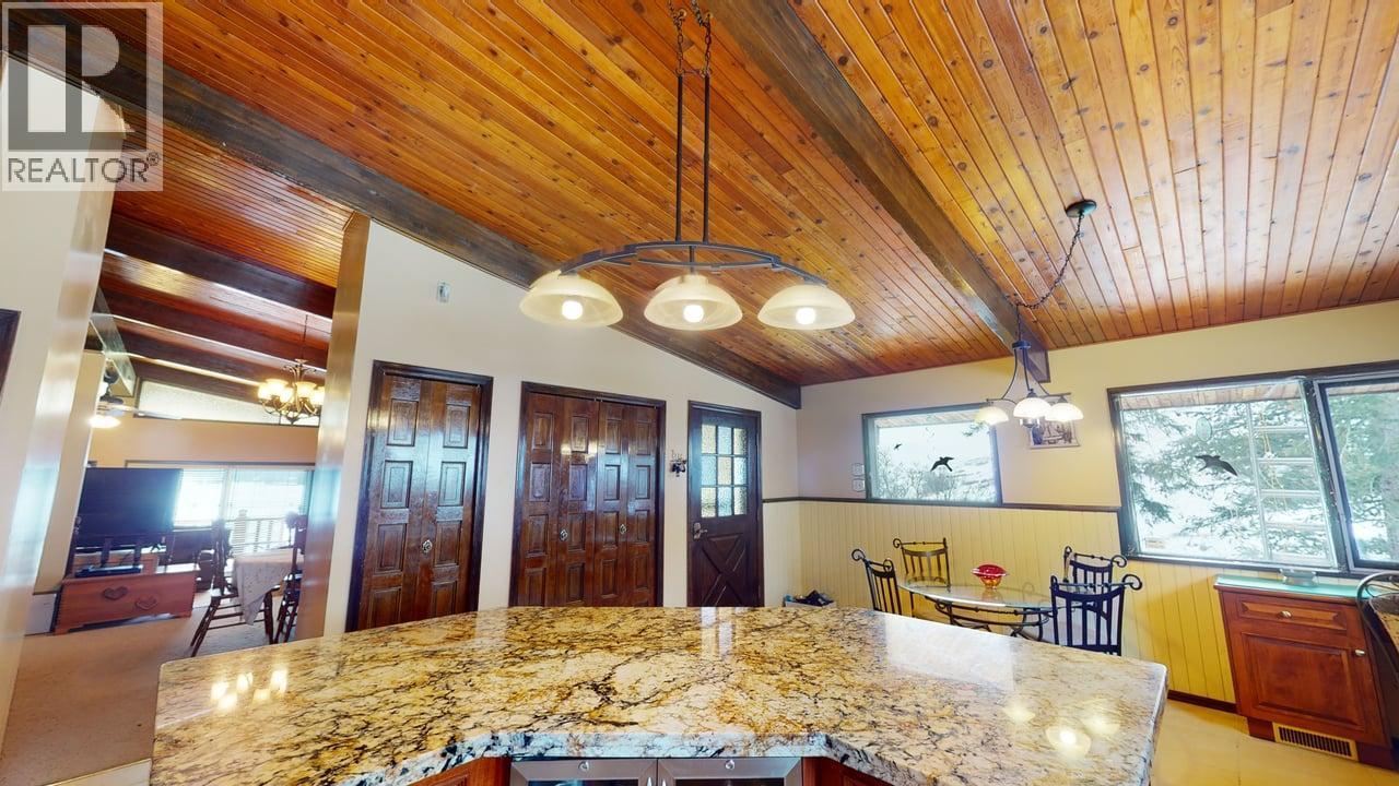 2545 6 Highway, Lumby, British Columbia  V0E 2G1 - Photo 7 - 10366341