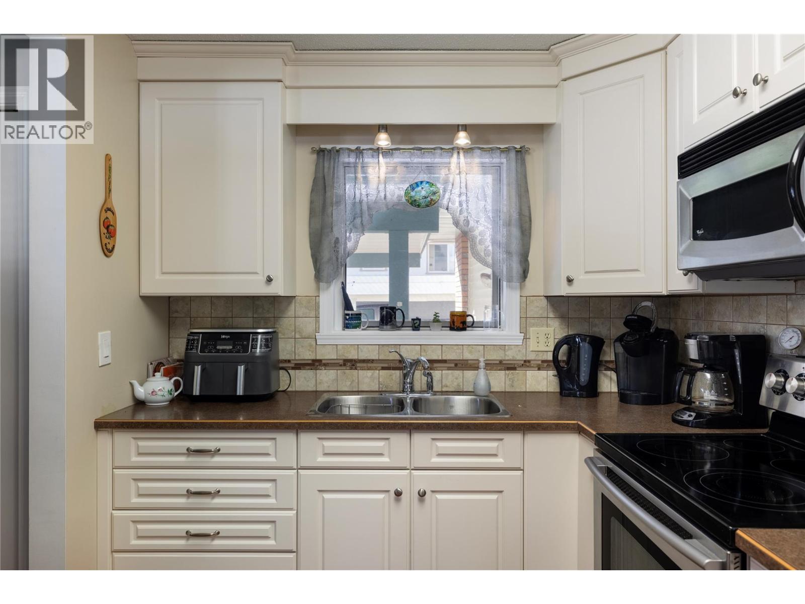 3035 Hayden Drive, Armstrong, British Columbia  V0E 1B1 - Photo 13 - 10366596