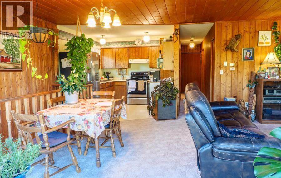 7 Westside Road, Invermere, British Columbia  V0A 1K5 - Photo 10 - 10366181