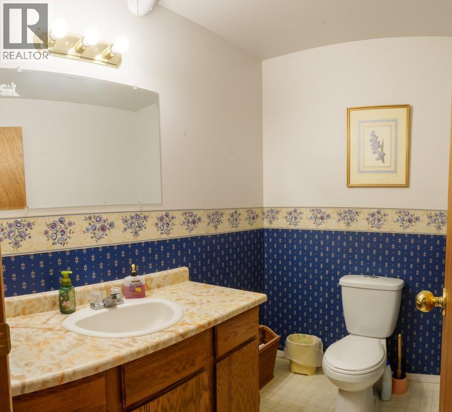 7 Westside Road, Invermere, British Columbia  V0A 1K5 - Photo 20 - 10366181