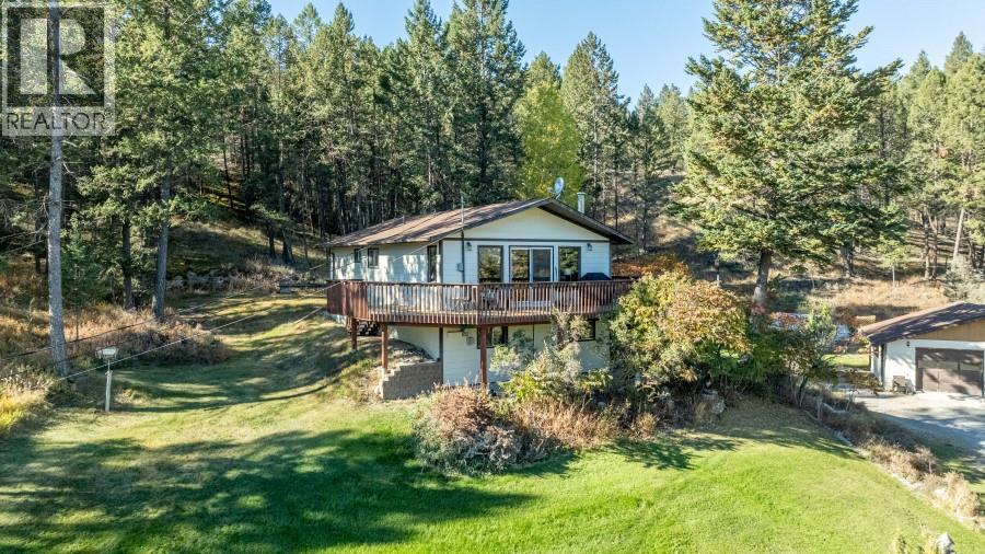 7 Westside Road, Invermere, British Columbia  V0A 1K5 - Photo 3 - 10366181