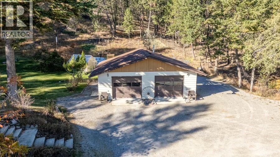 7 Westside Road, Invermere, British Columbia  V0A 1K5 - Photo 4 - 10366181