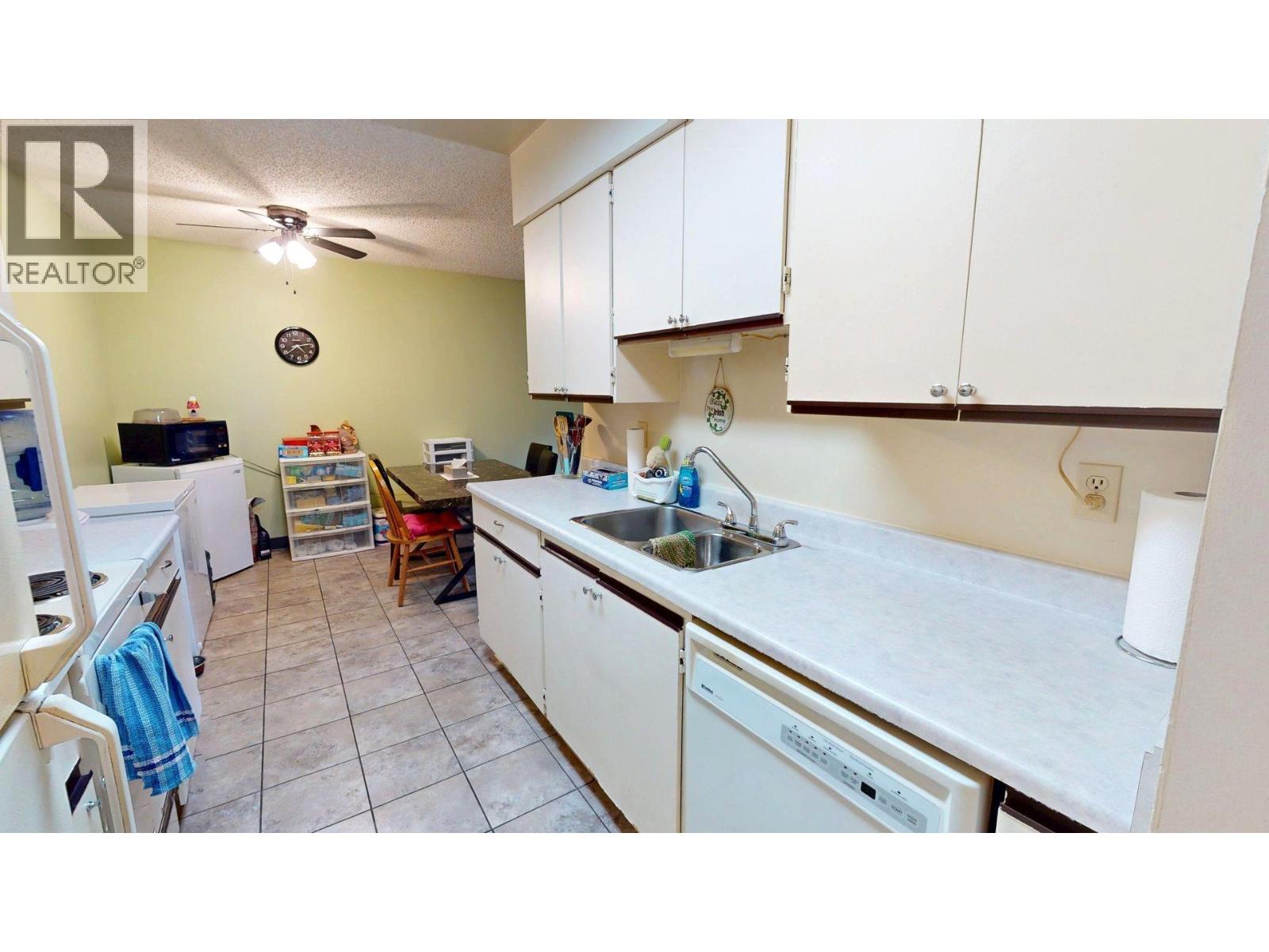 775 Balmer Crescent Unit# 303, Elkford, British Columbia  V0B 1H0 - Photo 2 - 10366610