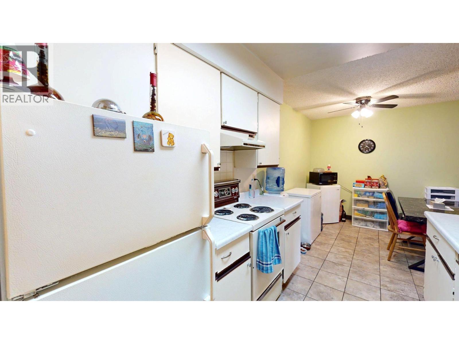 775 Balmer Crescent Unit# 303, Elkford, British Columbia  V0B 1H0 - Photo 3 - 10366610