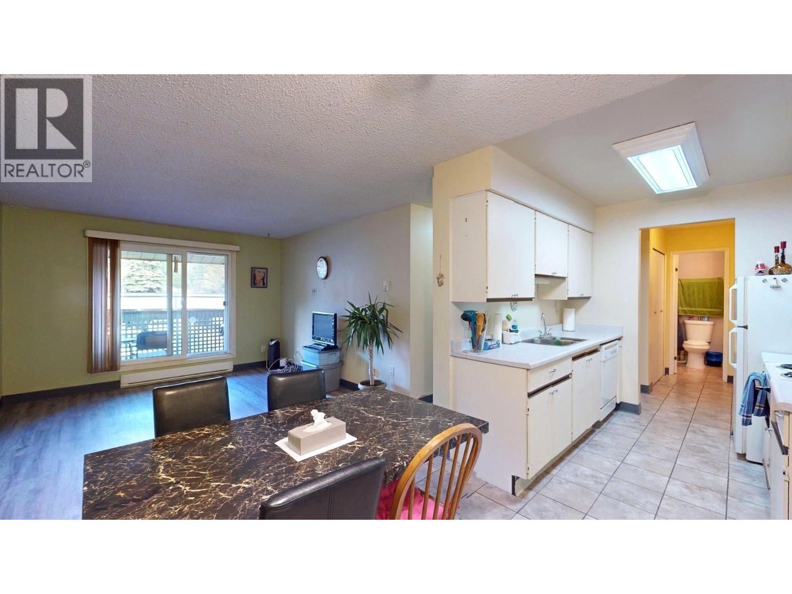 775 Balmer Crescent Unit# 303, Elkford, British Columbia  V0B 1H0 - Photo 5 - 10366610