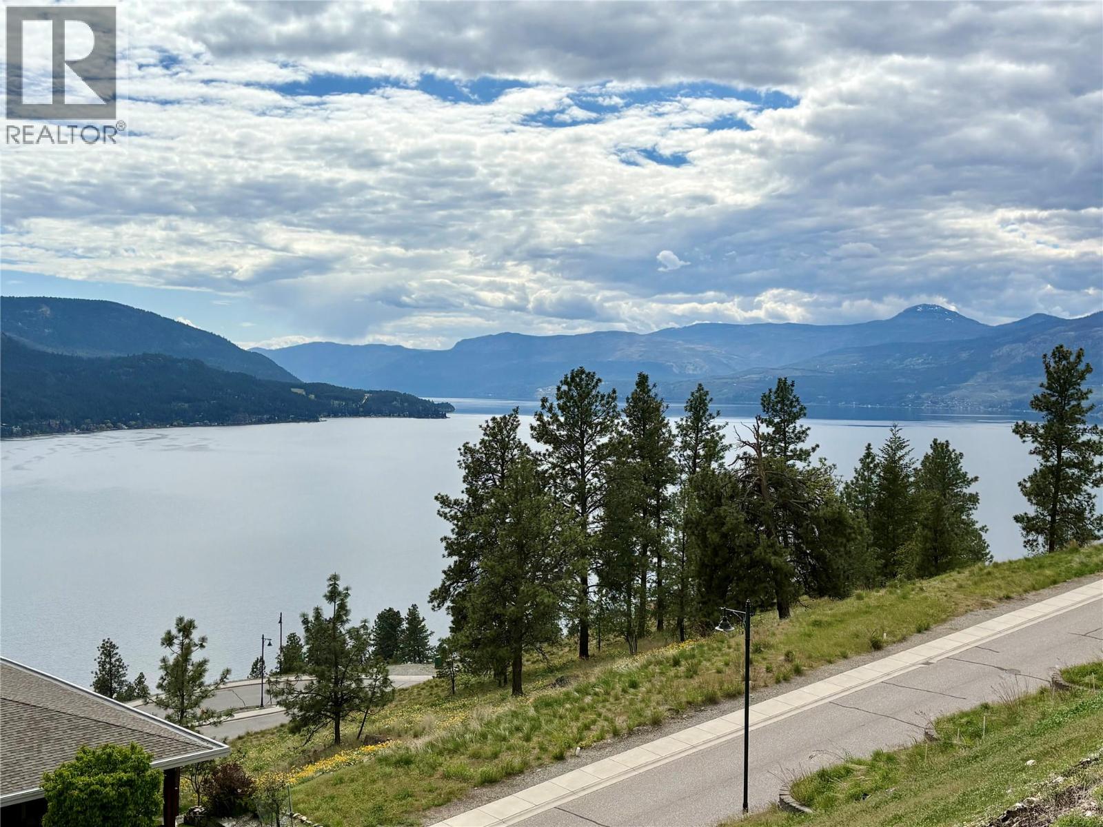 8828 Oxford Road, Vernon, British Columbia  V1H 2K8 - Photo 10 - 10366282