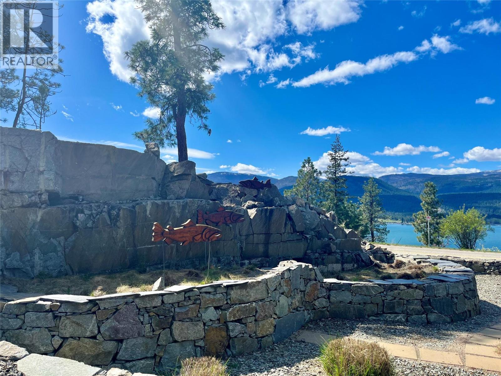 8828 Oxford Road, Vernon, British Columbia  V1H 2K8 - Photo 4 - 10366282